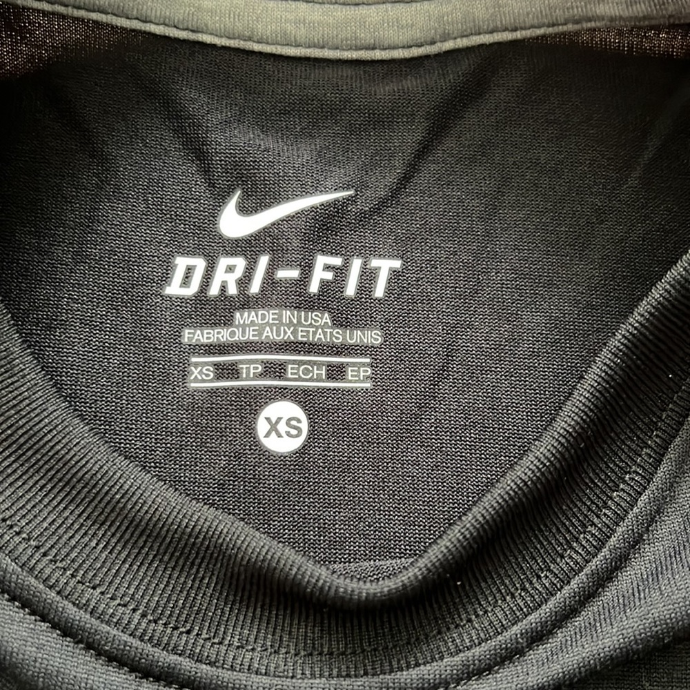 NWOT Nike Dri-Fit Shirt - Picture 5 of 12